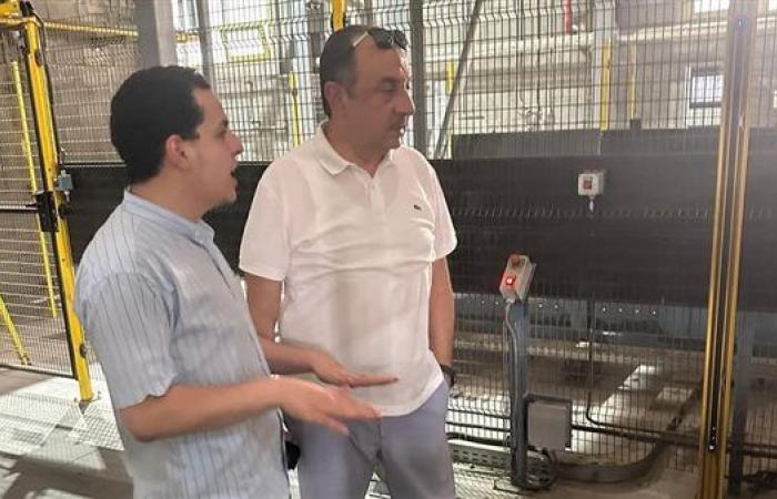 وزير قطاع الأعمال يتفقد مصانع إنتاج فلنكات القطار السريع والسكك الحديدية ومترو الأنفاق