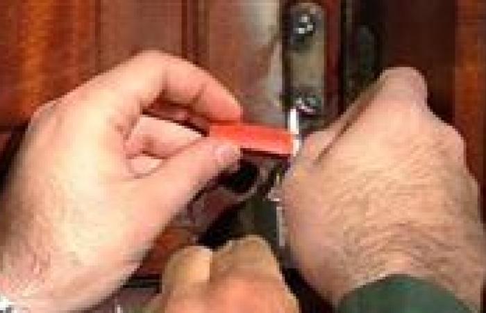 غلق وتشميع جيم شهير بعد اكتشاف كاميرات مراقبة بداخله فى المحلة
