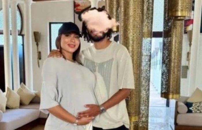 زوجة محمد النني تكسر صمتها: "شتيمتكم خلتني أتحجب"!