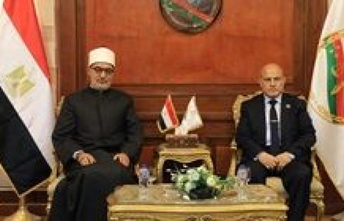 مفتي الجمهورية يهنئ رئيس هيئة النيابة الإدارية بتوليه المنصب رسميًّا متمنيًا لسيادته دوام التوفيق والسداد