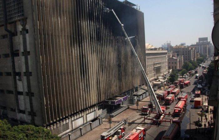 بالصور | عدسة «خليجيون نيوز» توثق حجم الدمار في مبني سنترال رمسيس بعد حريق الأمس