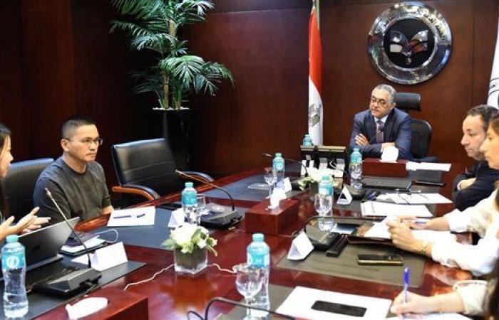 مصر
على
خريطة
الإنتاج
العالمي..
مفاوضات
مع
شركات
صينية
لنقل
سلاسل
تصنيع
الملابس
إلى
المناطق
الصناعية - غاية السعودية