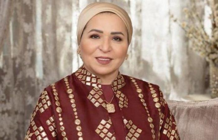 السيدة انتصار السيسي تتواصل هاتفيًا مع والدة البطل نور امتياز كامل