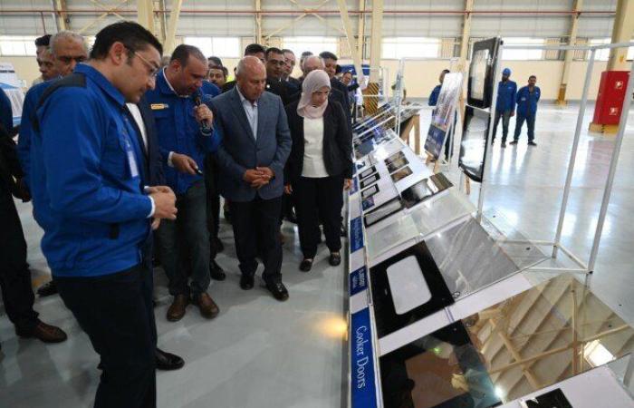 وزير الصناعة يفتتح مصنعا لإنتاج الزجاج الهندسي بالمنوفية