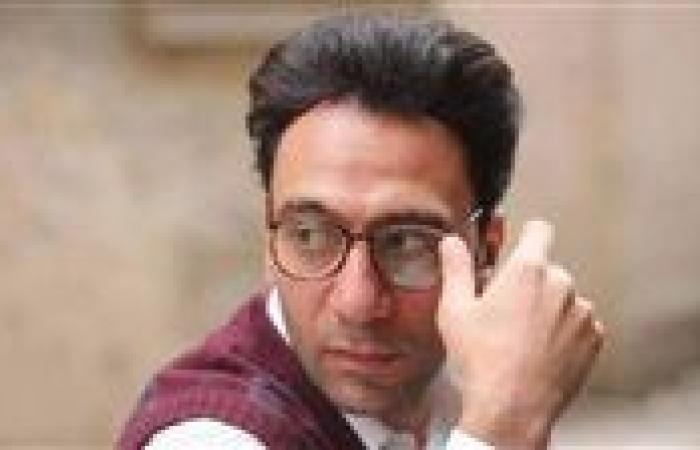 بالبلدي: محمد
      سلام
      يتصدر
      تريند
      جوجل
      بسبب
      خلافه
      مع
      بيومي
      فؤاد..
      وتصريحات
      نارية
      من
      المخرج
      أحمد
      الجندي!