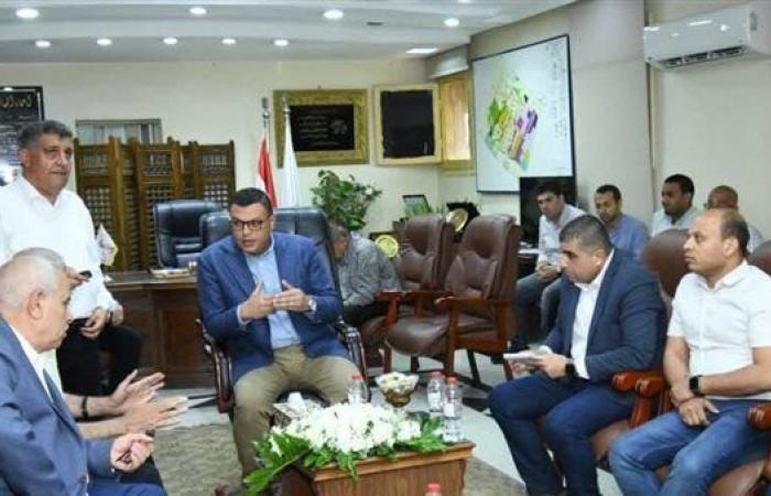 وزير الإسكان يوجه بسرعة إنهاء عقود المستثمرين بمدينة السادات