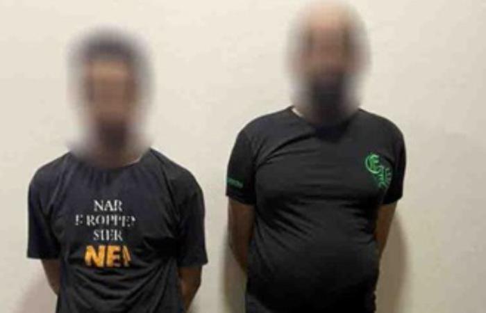 كشف ملابسات مقطع فيديو متداول تضمن قيام أحد الأشخاص يستقل دراجة نارية وبصحبته آخر بترويج المواد المخدرة بالقليوبية وضبط مرتكبا الواقعة