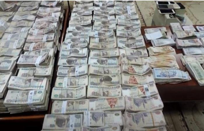 إجراء قانوني ضد سيدتين لقيامهما بغسـل 80 مليون جنيه