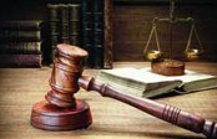 بالبلدي: عاجل..
      تأجيل
      محاكمة
      23
      متهم
      بـ
      "
      خلية
      الخراب
      "
      بتهمة
      التخطيط
      لإسقاط
      الدولة
      ونشر
      الفوضي