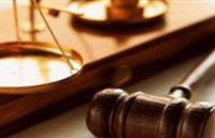 السجن المؤبد لعاطلين وبراءة ثالث في جريمة قتل شخص وإصابة نجله ببنها