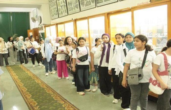 جامعة أسيوط تنظم زيارة علمية لكلية العلوم ضمن فعاليات جامعة الطفل
