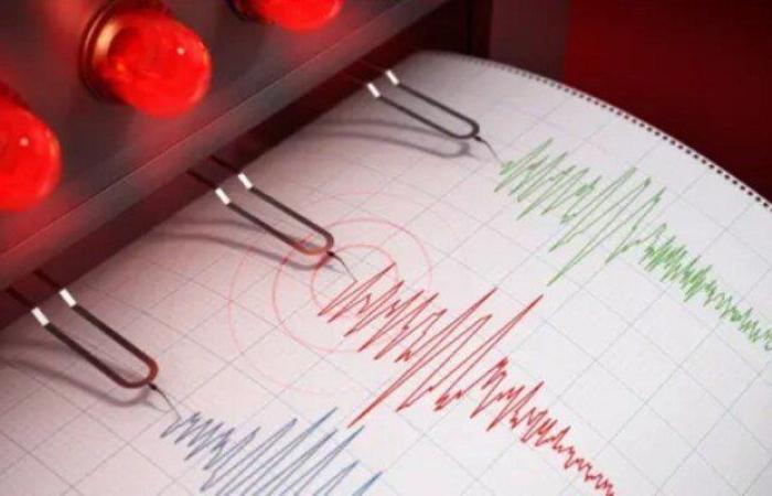 زلزال بقوة 5.5 درجة يضرب مدينة ألميريا جنوب شرقي إسبانيا