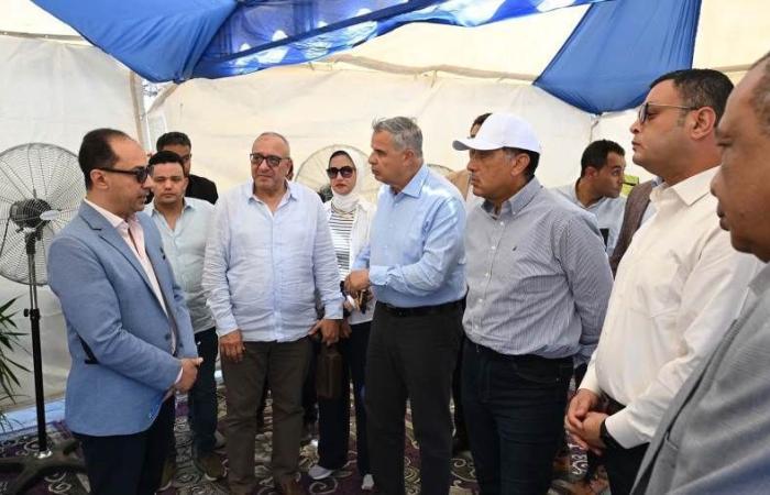 «مدبولي» يتابع تطوير واجهات كورنيش الإسكندرية و يشدد على تنفيذ أعمال الترميم  بمواد مقاومة للطقس