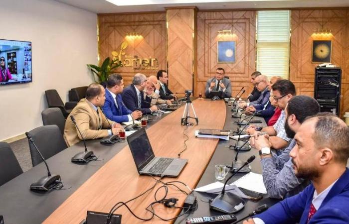 وزير الإسكان يوجه بصيانة شاملة للطرق وتطبيق صارم لمعايير السلامة بالمدن الجديدة