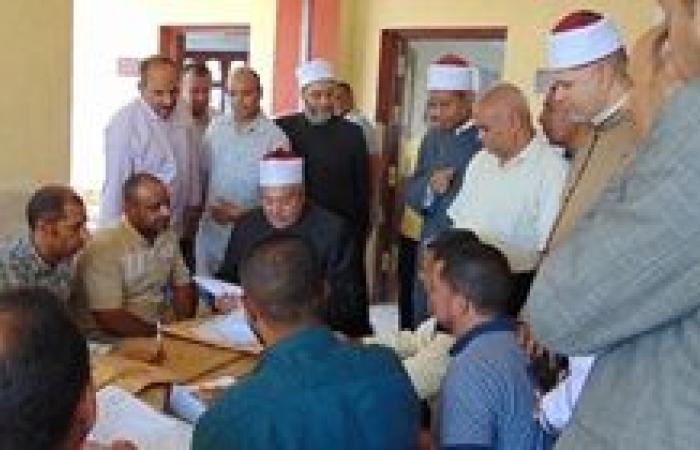 رئيس قطاع المعاهد الأزهرية يتفقد مراكز التصحيح بسوهاج