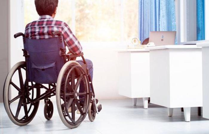 احذر.. انتحال صفة شخص من ذوي الإعاقة يُعرضك للحبس والغرامة.. وفقًا للقانون