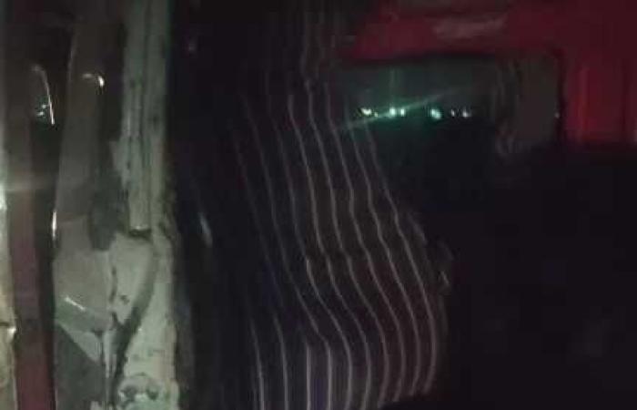 تصادم
      4
      سيارات
      بكوبري
      محرم
      بك
      في
      الإسكندرية
      يعطل
      الحركة
      المرورية