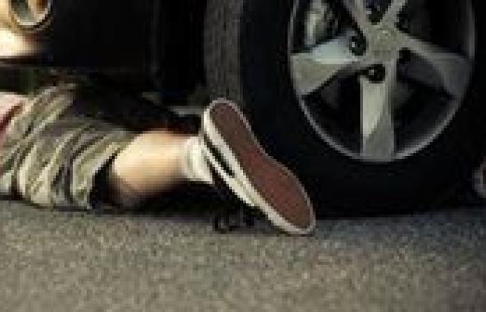 وفاة طفل متأثرًا بإصابته إثر تصادم أتوبيس به على طريق إطسا بالفيوم