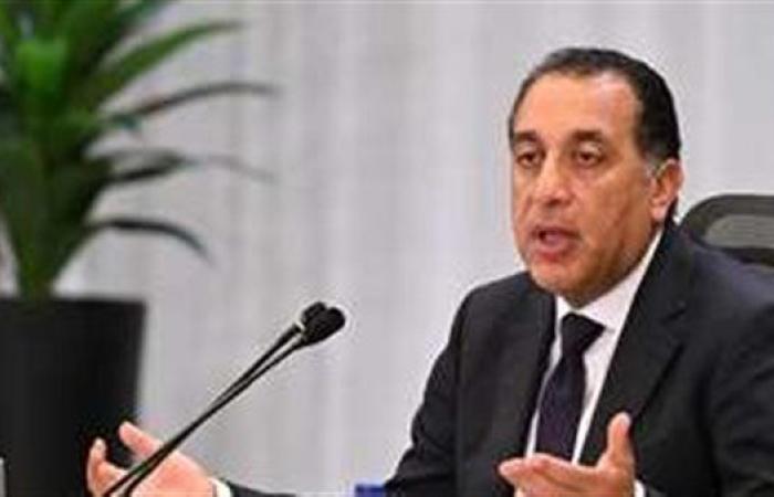 رئيس الوزراء: سفن التغييز الثلاثة دخلت الخدمة وتضخ 2250 مليون قدم مكعب يومياً