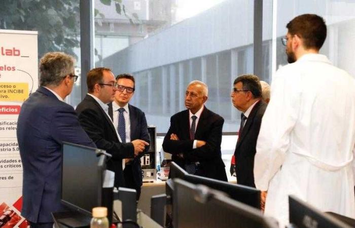 رئيس الأكاديمية العربية يلتقي مدير ”إنسيبي” بـ ليون لمناقشة أحدث المستجدات في مجال الأمن السيبراني