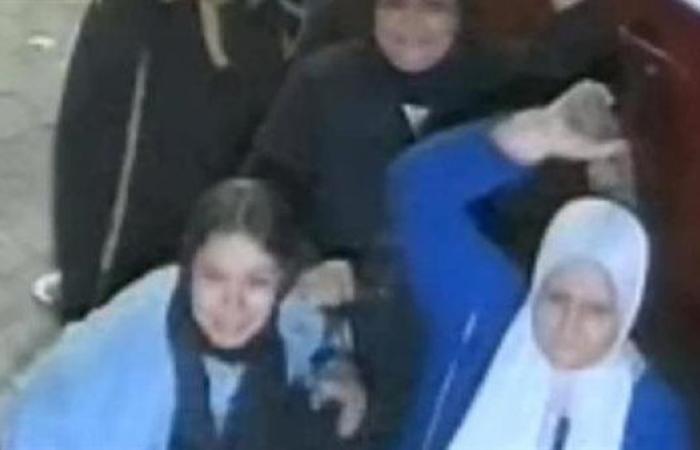 فتاة تتعرض للسحل في شبرا الخيمة.. ووالدتها تروي:"شوّهوا جسدها وكسروا مناخرها وسط الشارع"