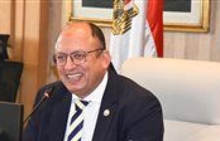"قنديل" يشدد على ضرورة تطوير البرامج الأكاديمية لجذب عدد أكبر من الطلاب الجدد