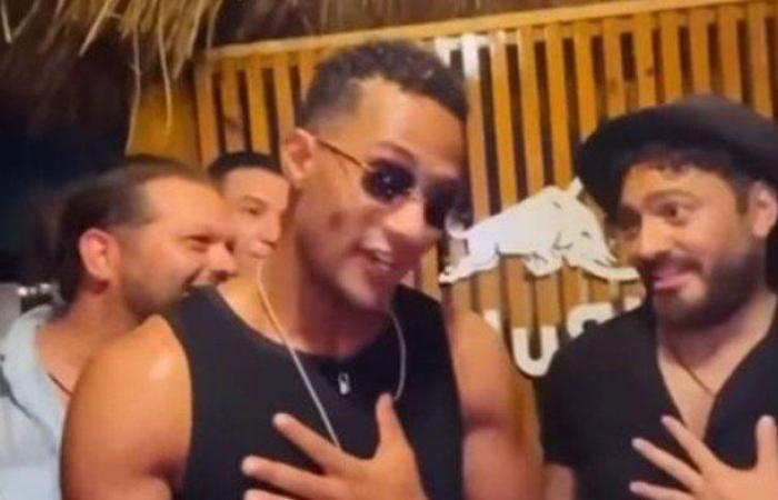 تكريمًا للكينج | بالفيديو.. تامر حسني ومحمد رمضان يقدمان "الذوق العالي" بأسلوب محمد منير