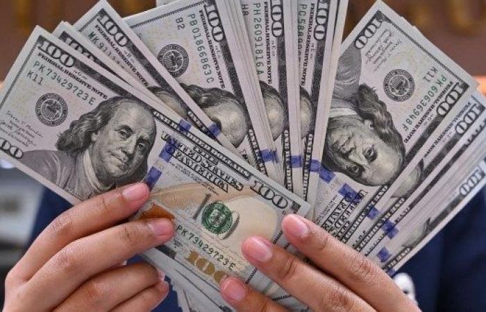 سعر الدولار اليوم .. 49.37 جنيه للشراء و49.47 جنيه للبيع