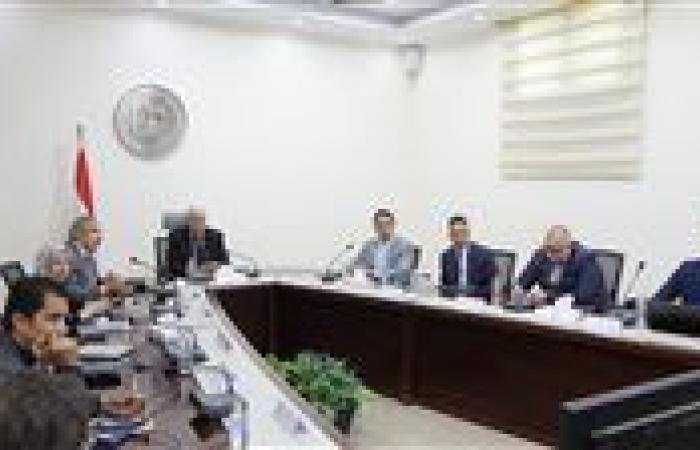 وزير التعليم العالي يعقد اجتماعًا مع ممثلي مؤسسة كلاريفيت لتعزيز التعاون المشترك