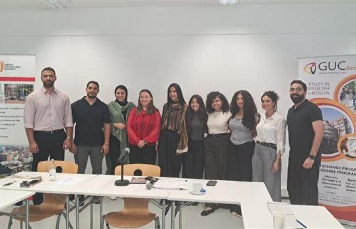 ‎فريق مركز هوية مصر بالجامعة الألمانية بالقاهرة يضع اللمسات النهائية لمعرض المتحف المصرى الكبير ببرلين
