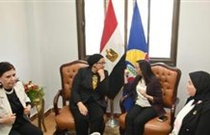 من قرية زاوية صقر بأبو المطامير.. محافظ البحيرة تستقبل رئيس المجلس القومي للمرأة في مستهل زيارتها للمحافظة