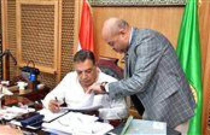 محافظ الدقهلية يعتمد حركة تنقلات مديري ووكلاء الإدارات التعليمية “تفاصيل”
