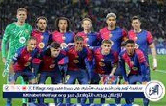 مدافع برشلونة يتجاهل مانشستر سيتي ويوافق على تمديد عقده