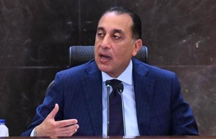 رئيس الوزراء يشهد توقيع عقدي تسوية ودية لمنازعات تتعلق بعدد من الشركات الاستثمارية