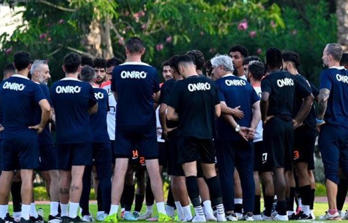 محاضرة فنية للاعبي الزمالك قبل انطلاق المران المسائي