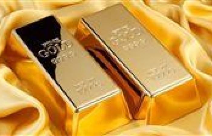 الذهب يهبط وسط تفاؤل بشأن مفاوضات التجارة وتعافي الدولار