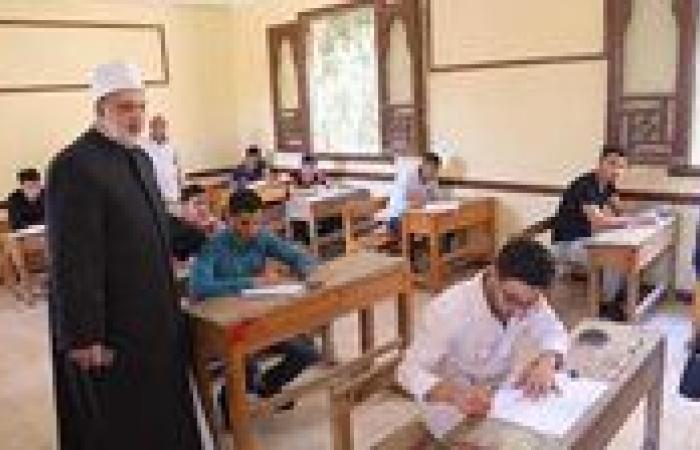بالأسماء والصور.. أوائل الشهادة الثانوية الأزهرية القسم الأدبي