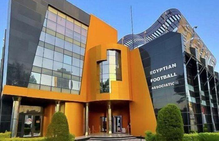 اتحاد الكرة يعلن نظام وشروط دوري المحترفين موسم 2025-2026