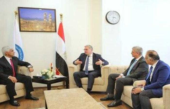 وزير البترول يلتقي رئيس مجلس إدارة الشركة العالمية لصناعة المواسير