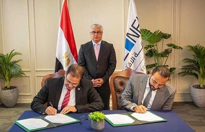 رئيس اقتصادية قناة السويس يشهد توقيع عقد مشروع شركة “CWA” للمنسوجات بالمنطقة الصناعية بالسخنة