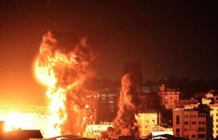 قصف إسرائيلي يوقع شهيدين قرب نقطة توزيع المساعدات بـ غزة