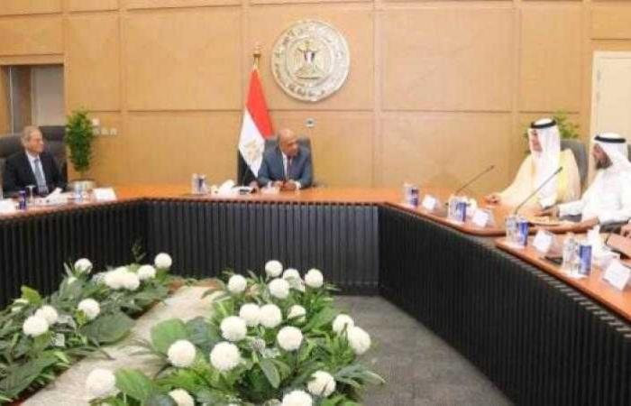 وزير الكهرباء يشهد توقيع مذكرة تفاهم لتطوير وتحديث مركز أبحاث الجهد الفائق  (EHVRC)