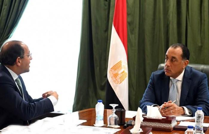 مدبولي يُتابع مع وزير المالية مستحقات المصدرين المتأخرة .. صرف 5 مليارات جنيه لـ2000 شركة الأسبوع المقبل
