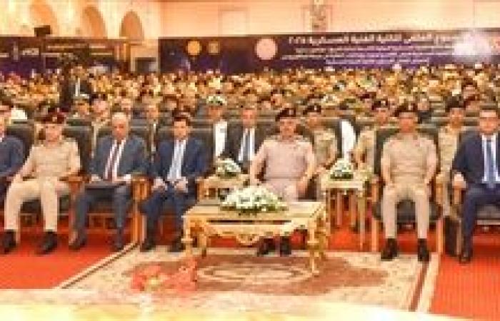 رئيس أركان حرب القوات المسلحة يشهد فعاليات اليوم العلمى للكلية الفنية العسكرية