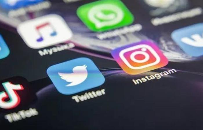 من أم مكة إلى مروة بنت مبارك.. قائمة المحتوى الخادش تتساقط.. تيك توك تحت المراقبة الأمنية في مصر