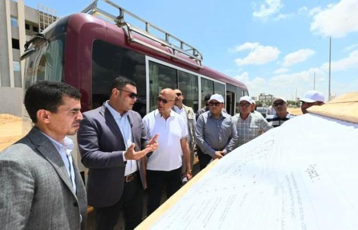 «الشربينى» يتفقد مشروع مرافق الأراضي الصناعية وكوبري أعلى مسار القطار الكهربائي السريع بمدينة برج العرب الجديدة