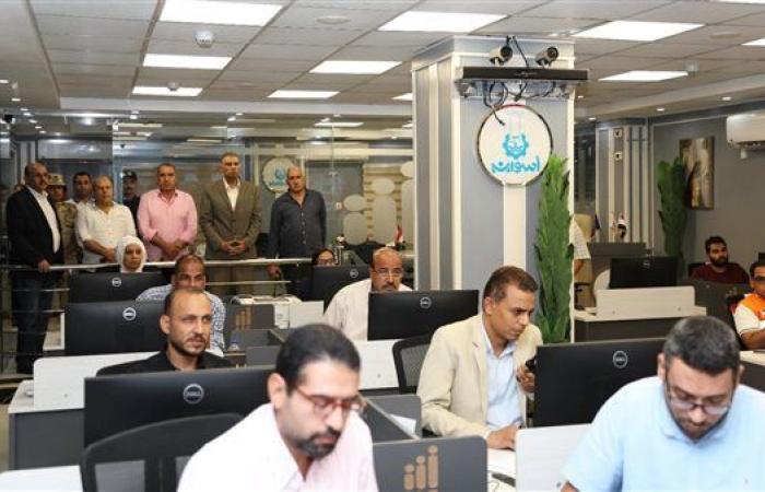 محافظ أسوان يتابع إغلاق صناديق الإقتراع داخل 190 لجنة انتخابية بمختلف المراكز والمدن