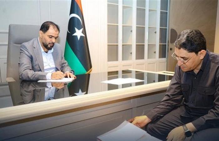 رئيس الوزراء الليبي يؤكد دعمه لمبادرات تدريب العمال بالشراكة مع مصر