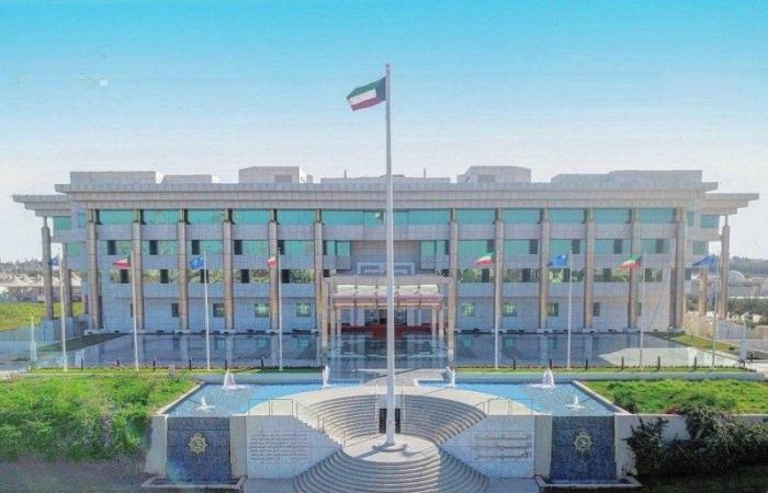 الداخلية الكويتية تضبط تشكيل إجرامي بحوزته مواد مخدرة ومؤثرات عقلية بقصد الاتجار