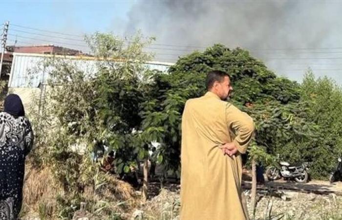 اندلاع حريق هائل بمصنع ملابس جاهزة في الغربية وفرق الإطفاء تسيطر دون إصابات